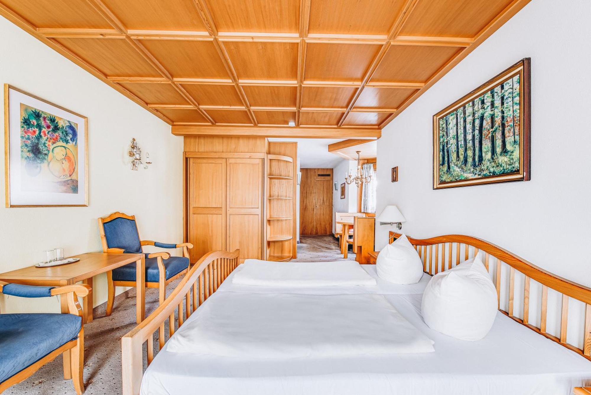 Hotel Garni Nuss Грайнау Екстер'єр фото