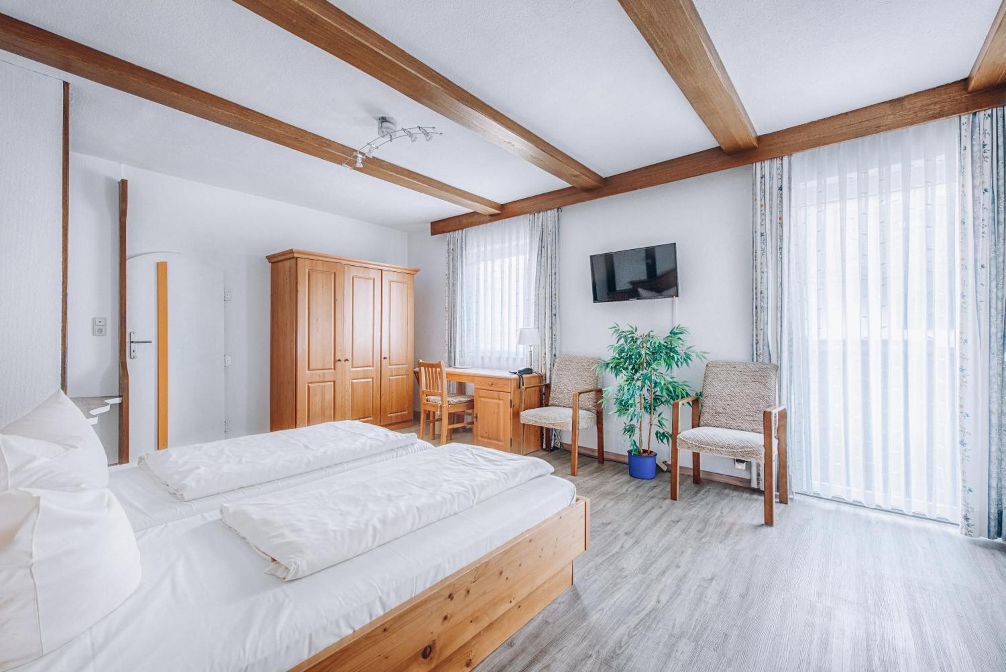 Hotel Garni Nuss Грайнау Екстер'єр фото
